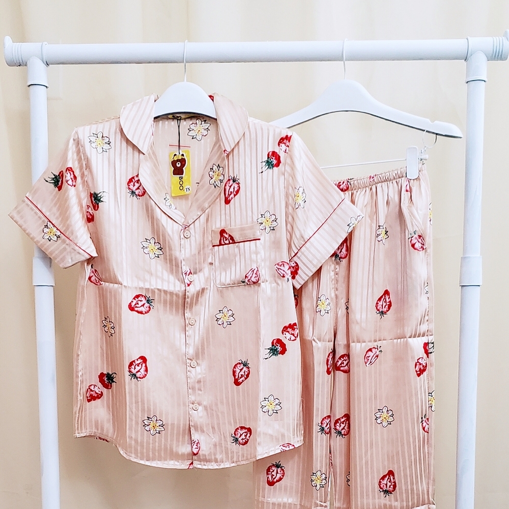 Brand new junior's pajamas set
